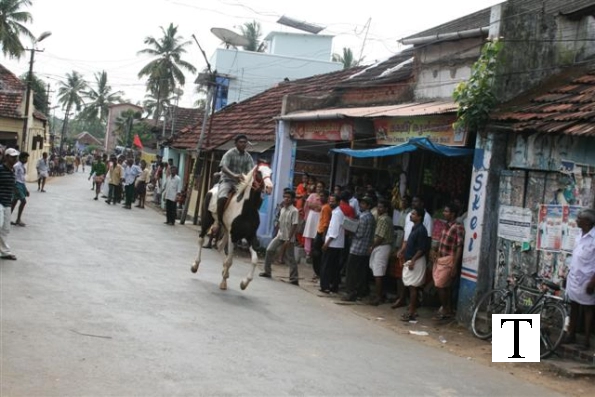 2007-kuthiravela-angadivela_1143-small-