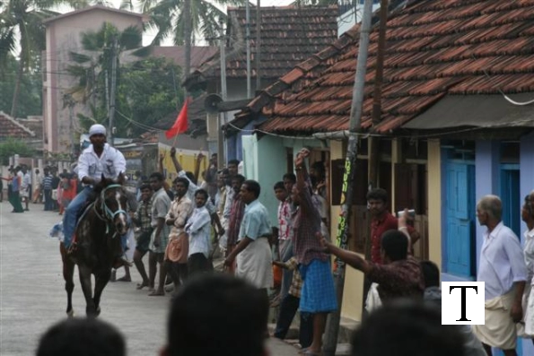 2007-kuthiravela-angadivela_1157-small-